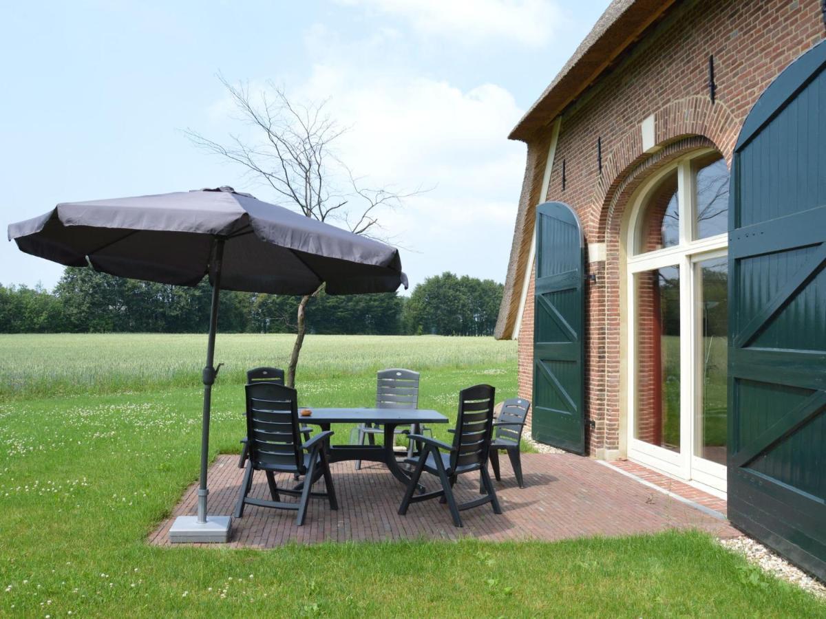 Monumental Farm In The Ash Landscape Villa Geesteren  Luaran gambar